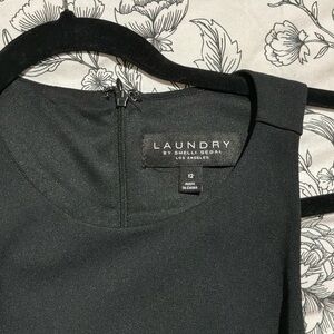 Laundry by Shelli Segal Elegant Black Garment